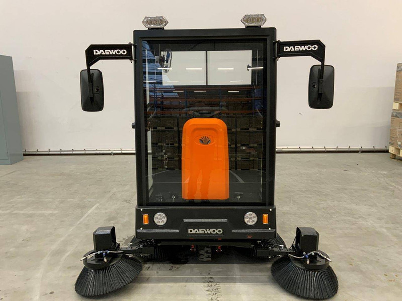 Daewoo DAS100 - Возило за метење: слика 4 Daewoo DAS100 - Возило за метење: слика 4