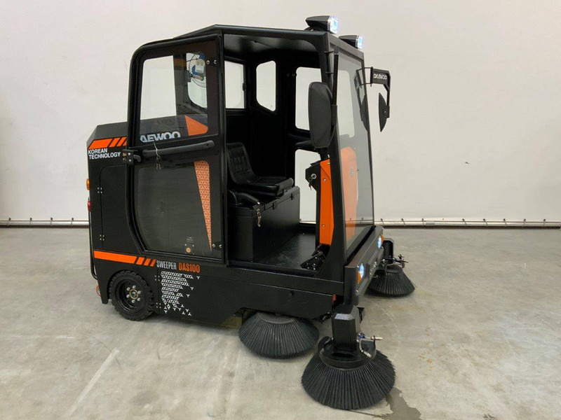 Daewoo DAS100 - Возило за метење: слика 1 Daewoo DAS100 - Возило за метење: слика 1