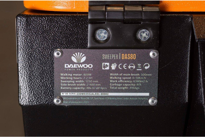 Нов Возило за метење Daewoo DAS80 Zit: слика 6