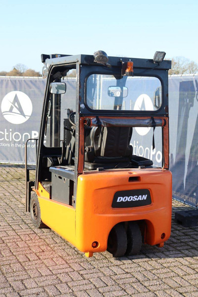 Doosan B15T-5 - Електричен вилушкар: слика 4 Doosan B15T-5 - Електричен вилушкар: слика 4