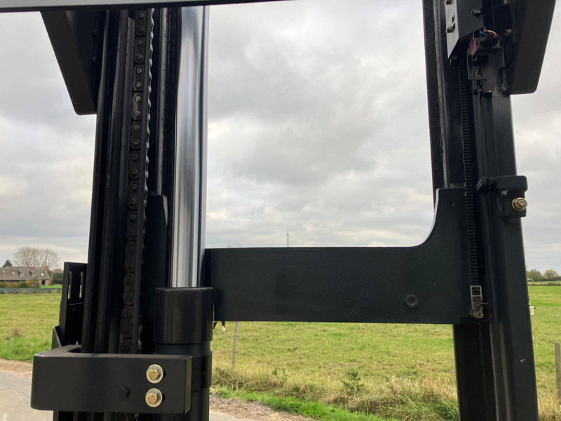 Fenwick Fenwick-Linde R14-01 - Вилушкар со подигнување: слика 4 Fenwick Fenwick-Linde R14-01 - Вилушкар со подигнување: слика 4