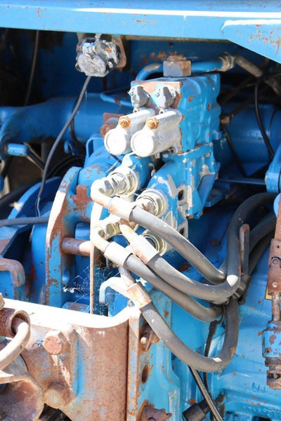 Трактор Ford 5610: слика 17