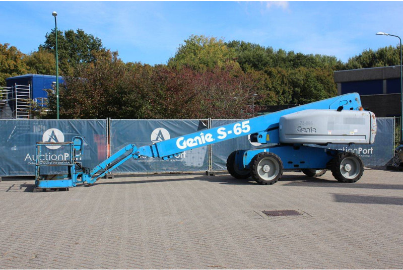 Genie S-65 - Телескопска платформа: слика 1 Genie S-65 - Телескопска платформа: слика 1