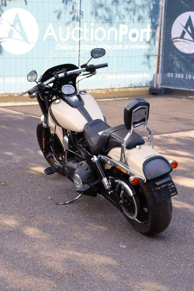 Harley-Davidson Dyna Fat Bob - Мотоцикл: слика 4 Harley-Davidson Dyna Fat Bob - Мотоцикл: слика 4