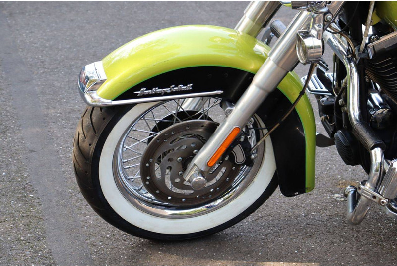 Мотоцикл Harley-Davidson Heritage Softail Classic: слика 10