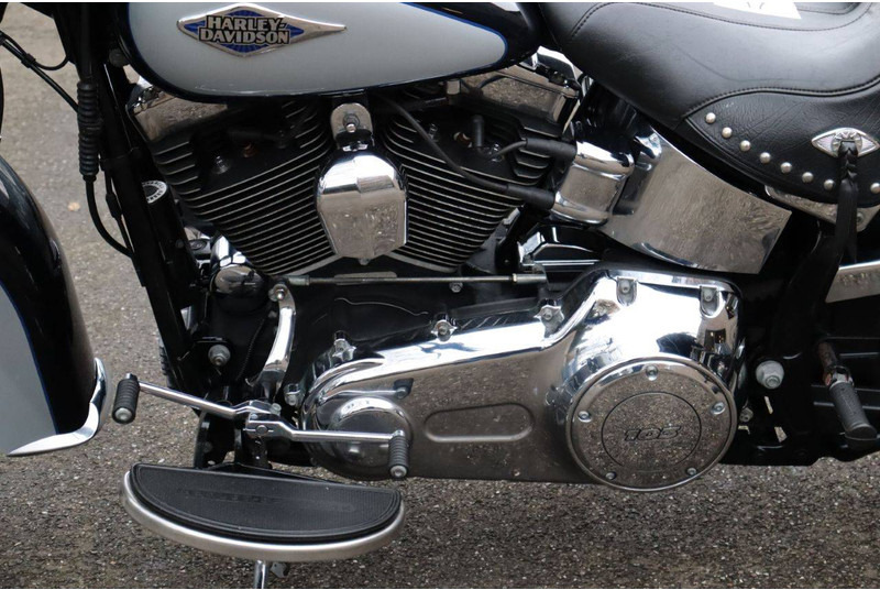 Мотоцикл Harley-Davidson Heritage Softail Classic: слика 16 Мотоцикл Harley-Davidson Heritage Softail Classic: слика 16