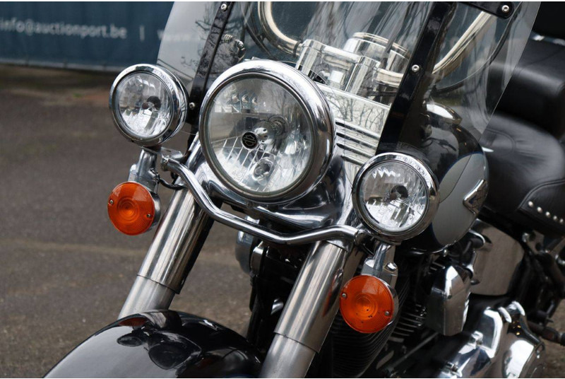 Мотоцикл Harley-Davidson Heritage Softail Classic: слика 15 Мотоцикл Harley-Davidson Heritage Softail Classic: слика 15