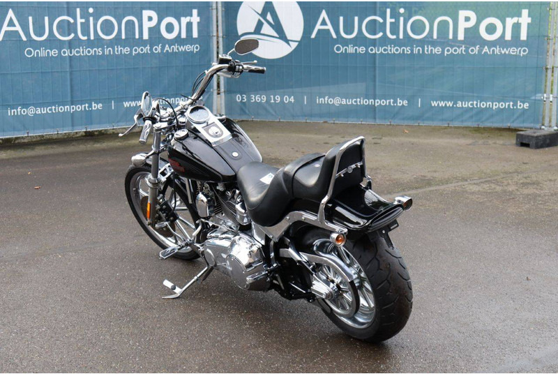 Harley-Davidson Softail Custom - Мотоцикл: слика 4 Harley-Davidson Softail Custom - Мотоцикл: слика 4