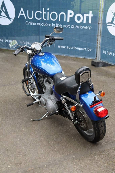 Harley-Davidson Sportster XL883 - Мотоцикл: слика 4 Harley-Davidson Sportster XL883 - Мотоцикл: слика 4