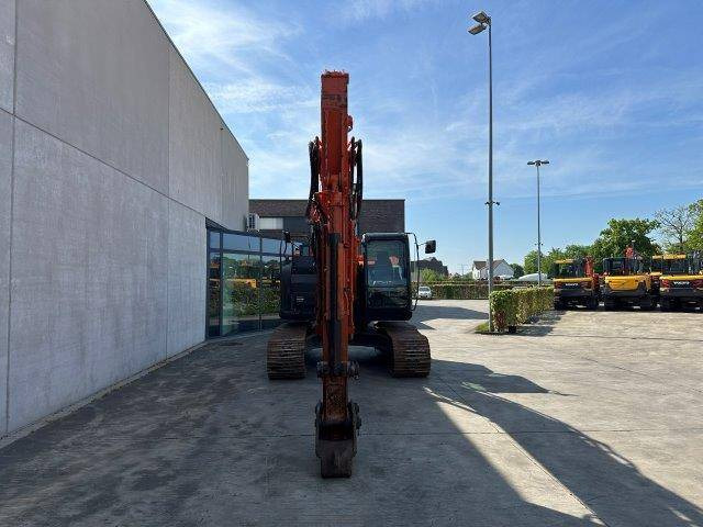 Hitachi ZX225USLC-6 - Багер гасеничар: слика 2 Hitachi ZX225USLC-6 - Багер гасеничар: слика 2