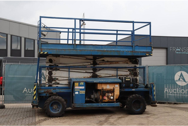 Holland lift COMBISTAR B-195DL25-4WD/P/N - Кревач ножица: слика 1 Holland lift COMBISTAR B-195DL25-4WD/P/N - Кревач ножица: слика 1