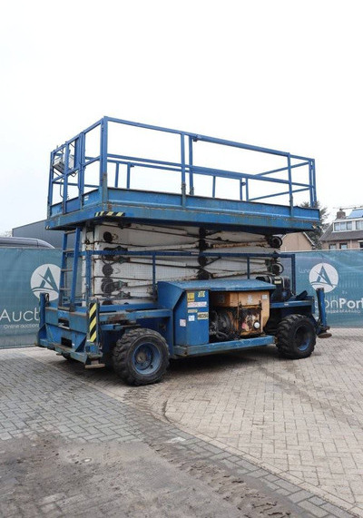 Holland lift COMBISTAR B-195DL25-4WD/P/N - Кревач ножица: слика 5 Holland lift COMBISTAR B-195DL25-4WD/P/N - Кревач ножица: слика 5