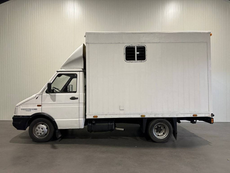 Iveco 49-12/35 - Камион за коњи: слика 2 Iveco 49-12/35 - Камион за коњи: слика 2