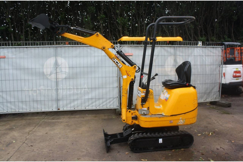 Мини багер JCB 8008 CT: слика 10
