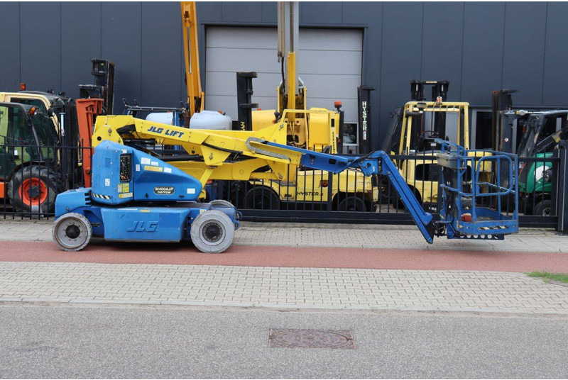 JLG M400AJPN - Дигачка зглобна платформа: слика 2 JLG M400AJPN - Дигачка зглобна платформа: слика 2