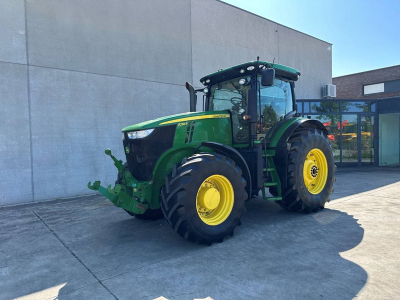 John Deere 7230R - Трактор: слика 1 John Deere 7230R - Трактор: слика 1