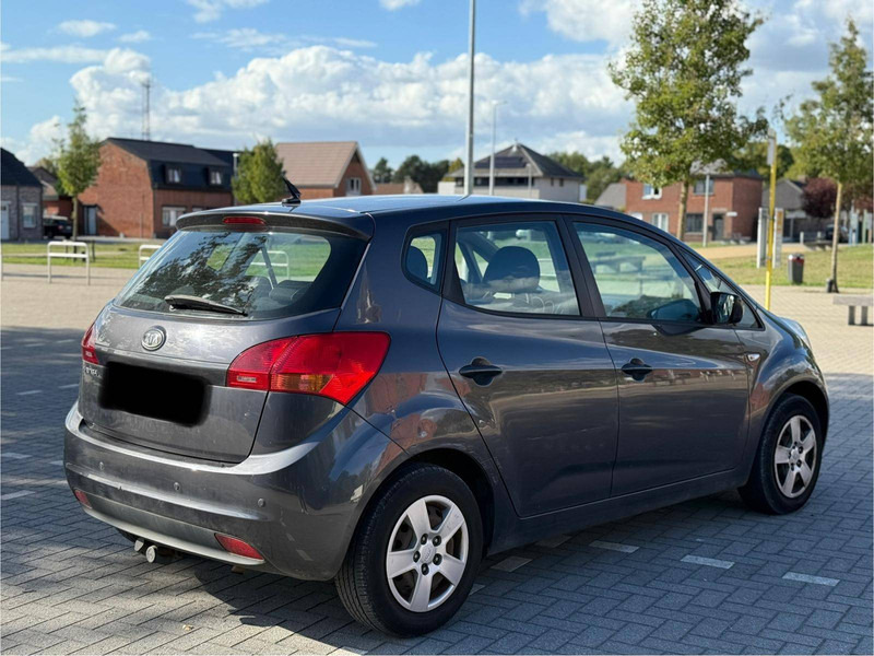 Kia Venga (I) 1.4 CVVT - Седан: слика 3 Kia Venga (I) 1.4 CVVT - Седан: слика 3