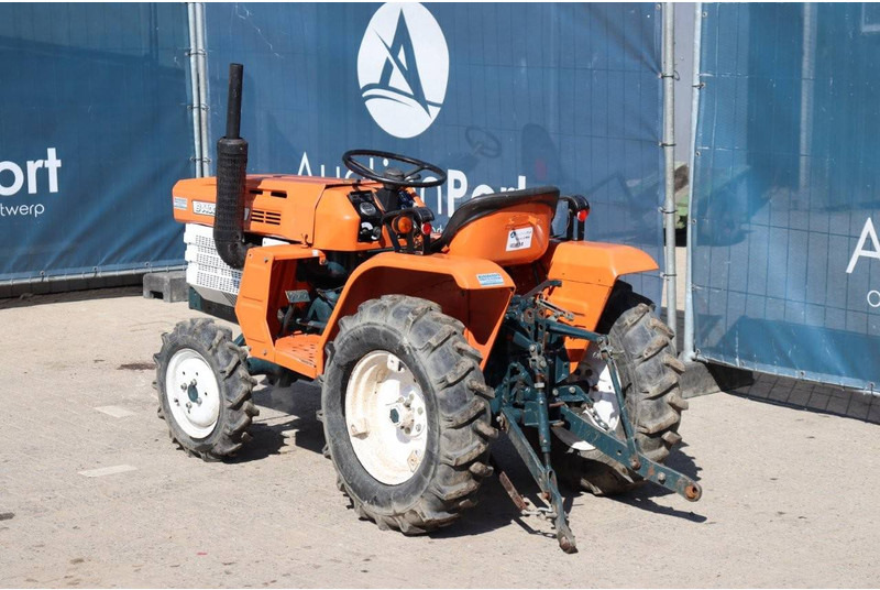 Kubota B1400 - Трактор: слика 3 Kubota B1400 - Трактор: слика 3