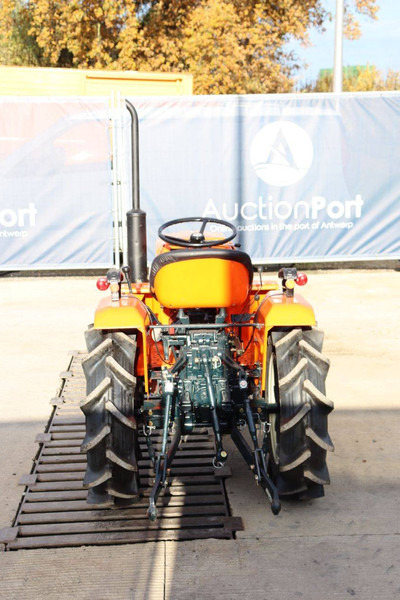 Kubota B1502DT - Трактор: слика 5 Kubota B1502DT - Трактор: слика 5