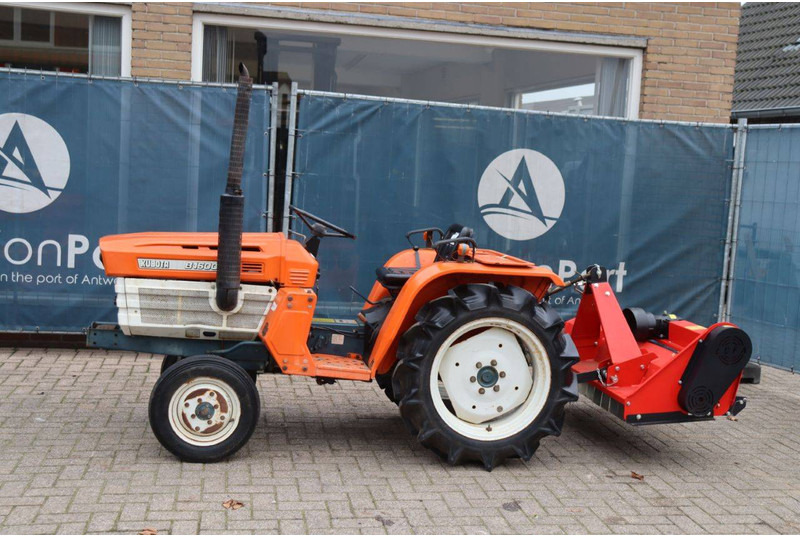 Kubota B1600 - Трактор: слика 1 Kubota B1600 - Трактор: слика 1