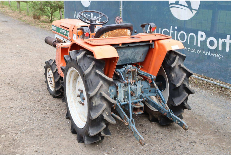 Kubota B1702-M - Трактор: слика 4 Kubota B1702-M - Трактор: слика 4