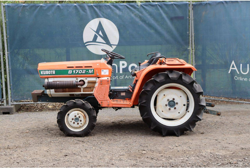 Kubota B1702-M - Трактор: слика 2 Kubota B1702-M - Трактор: слика 2