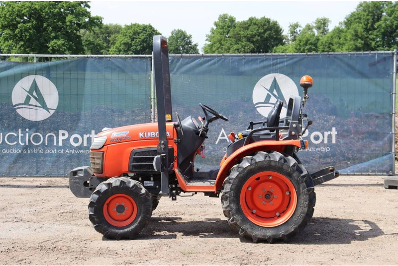 Kubota B2530 - Трактор: слика 2 Kubota B2530 - Трактор: слика 2