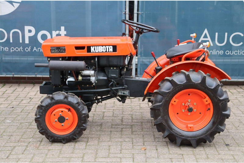 Kubota B5000 - Трактор: слика 2 Kubota B5000 - Трактор: слика 2
