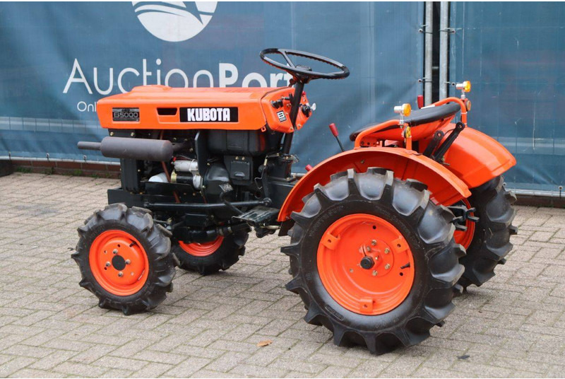 Kubota B5000 - Трактор: слика 3 Kubota B5000 - Трактор: слика 3