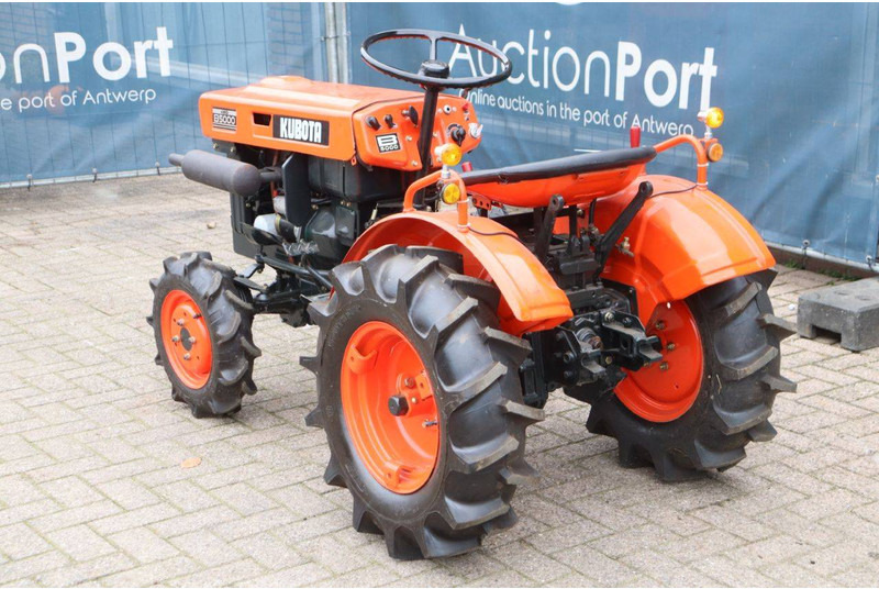 Kubota B5000 - Трактор: слика 4 Kubota B5000 - Трактор: слика 4