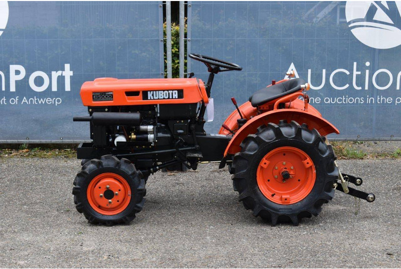 Kubota B5000 - Трактор: слика 2 Kubota B5000 - Трактор: слика 2