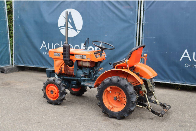 Kubota B5001 - Трактор: слика 3 Kubota B5001 - Трактор: слика 3