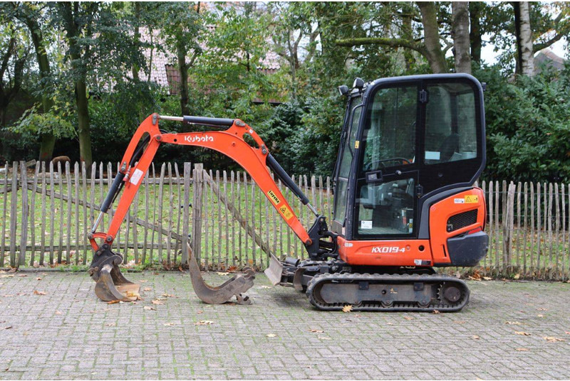 Kubota KX019-4 - Мини багер: слика 1 Kubota KX019-4 - Мини багер: слика 1