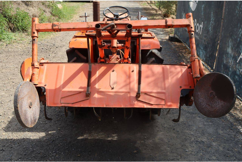 Трактор Kubota ZB1600: слика 18 Трактор Kubota ZB1600: слика 18