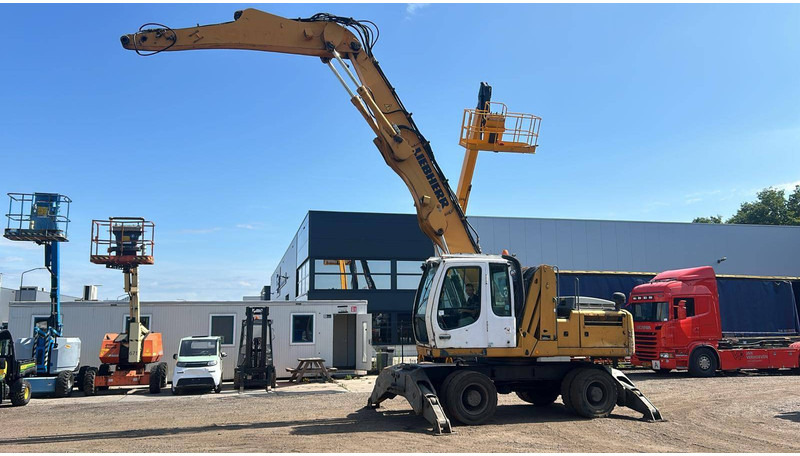 Багер на тркала Liebherr A 904 C: слика 10