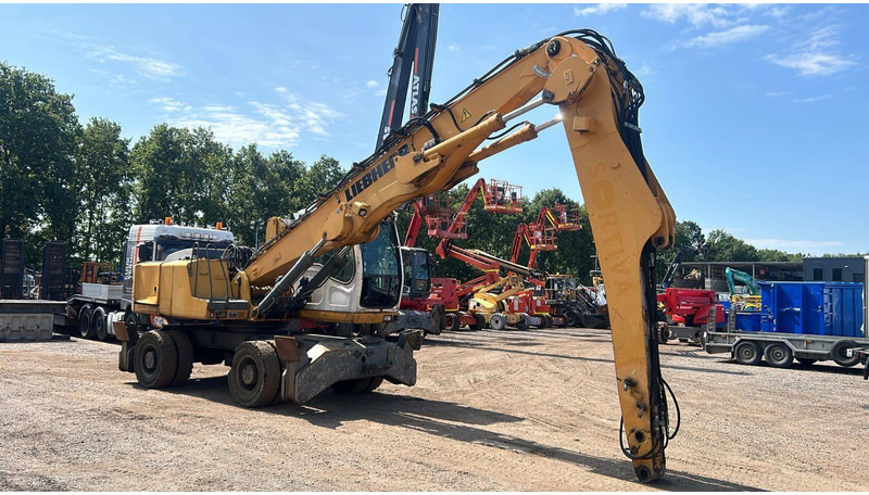 Багер на тркала Liebherr A 904 C: слика 9