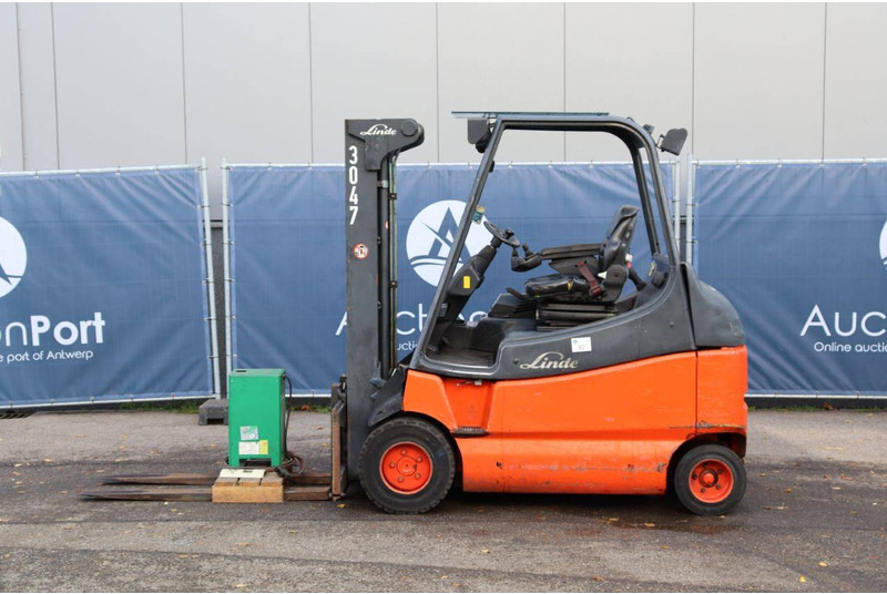 Linde E30/03/600 - Електричен вилушкар: слика 2 Linde E30/03/600 - Електричен вилушкар: слика 2