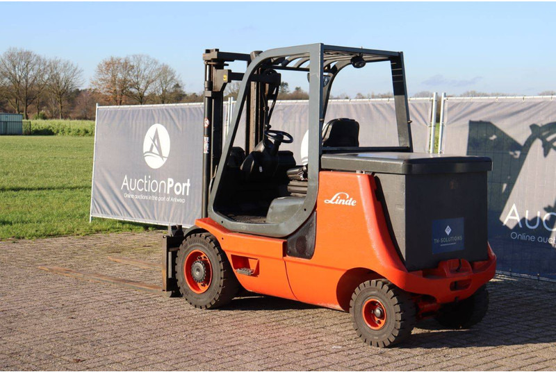 Linde E40P - Електричен вилушкар: слика 3 Linde E40P - Електричен вилушкар: слика 3