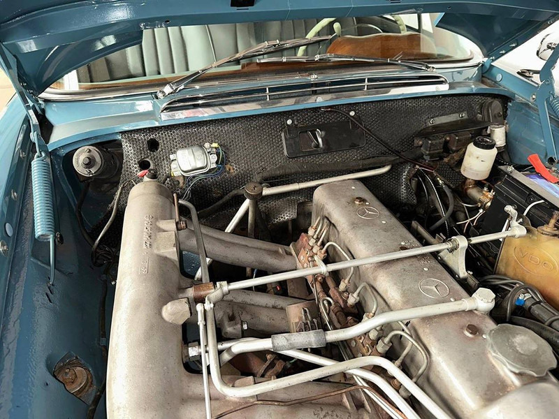 Mercedes-Benz 220 SE coupe Automatic - Седан: слика 5 Mercedes-Benz 220 SE coupe Automatic - Седан: слика 5