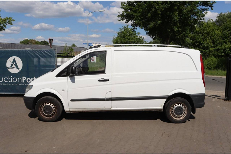 Mercedes-Benz Vito CDI 109 - Товарно комбе: слика 2 Mercedes-Benz Vito CDI 109 - Товарно комбе: слика 2
