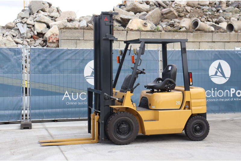 Mitsubishi FG20T - Вилушкар: слика 1 Mitsubishi FG20T - Вилушкар: слика 1