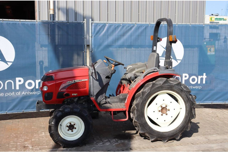 Mitsubishi GS251 - Трактор: слика 1 Mitsubishi GS251 - Трактор: слика 1