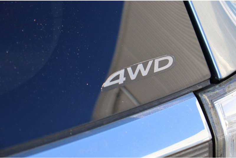 SUV Mitsubishi Outlander PHEV: слика 20