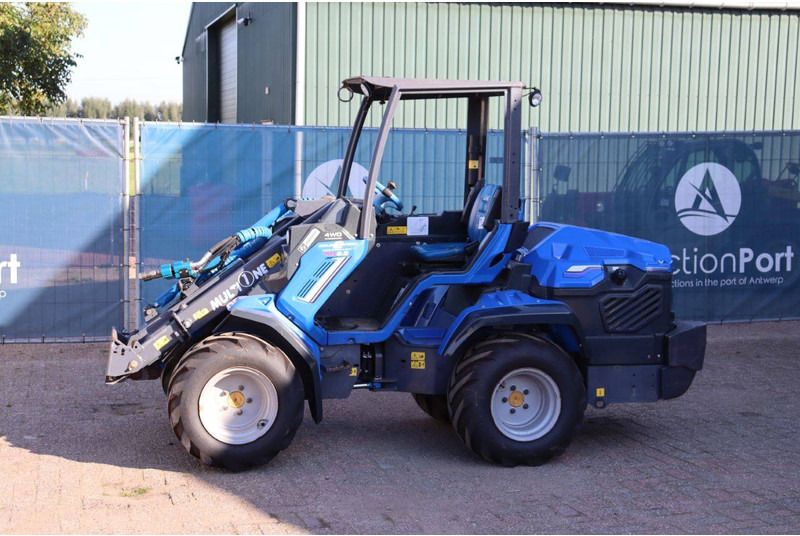 MultiOne 9.5 - Натоварувач на тркала: слика 1 MultiOne 9.5 - Натоварувач на тркала: слика 1