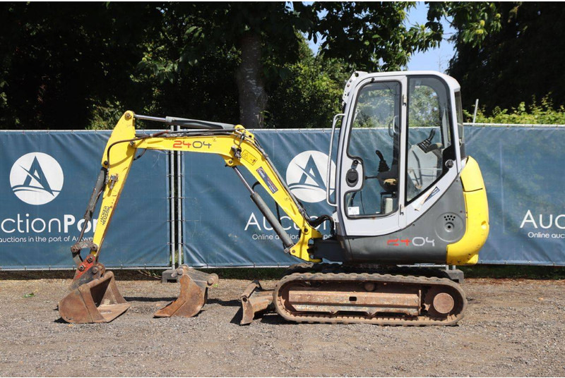 Neuson 2404RD - Мини багер: слика 2 Neuson 2404RD - Мини багер: слика 2