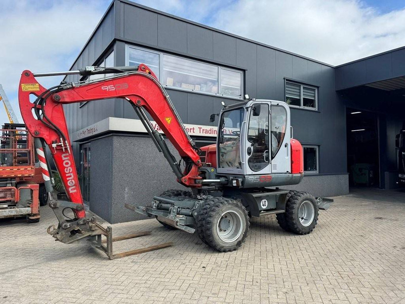 Neuson 9503WD - Багер на тркала: слика 3 Neuson 9503WD - Багер на тркала: слика 3