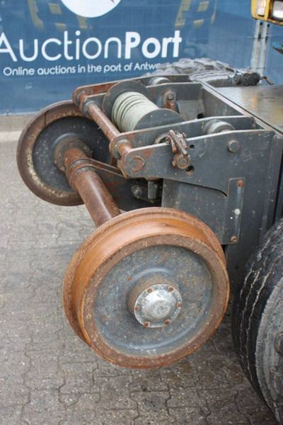 Багер на тркала New Holland MH5 Plus: слика 19 Багер на тркала New Holland MH5 Plus: слика 19