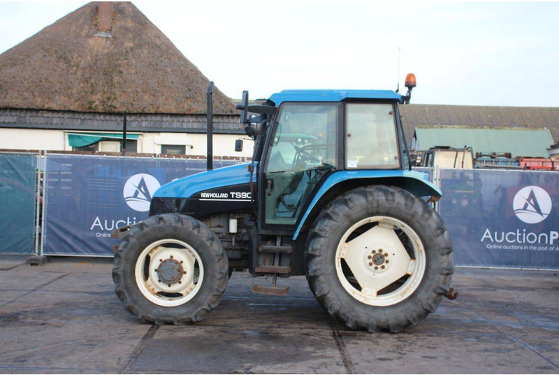 New Holland TS90 - Трактор: слика 2 New Holland TS90 - Трактор: слика 2