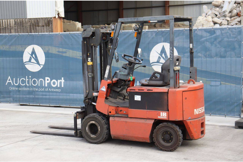 Nissan XP01 - Електричен вилушкар: слика 3 Nissan XP01 - Електричен вилушкар: слика 3