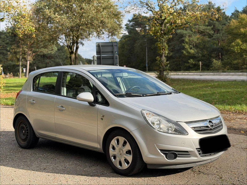 Opel Corsa 1.3 CDTI - Седан: слика 4 Opel Corsa 1.3 CDTI - Седан: слика 4